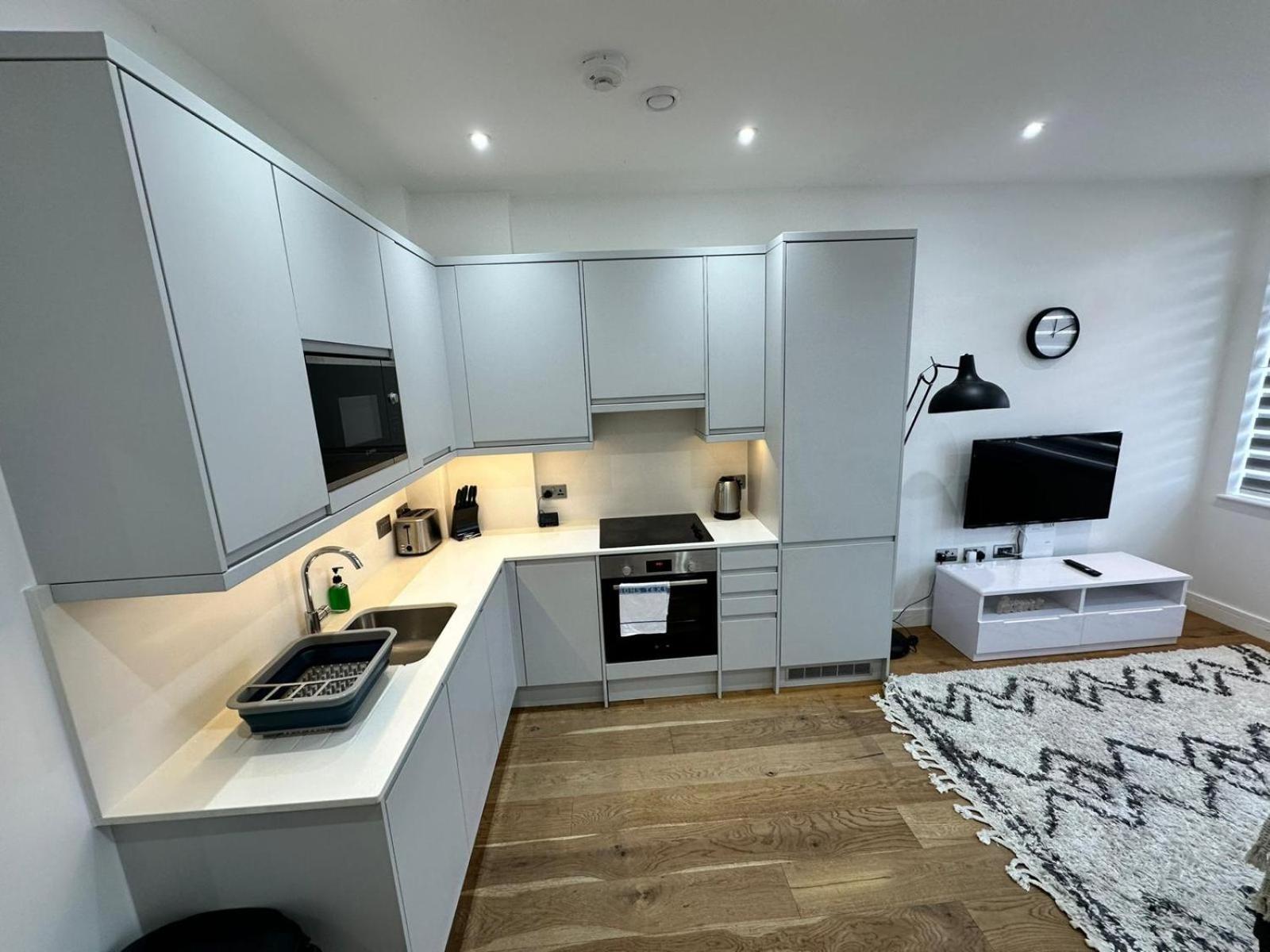 Вілла Deluxe Chic 1 2 Bed Apts Near Heathrow Legoland Windsor Слау Екстер'єр фото